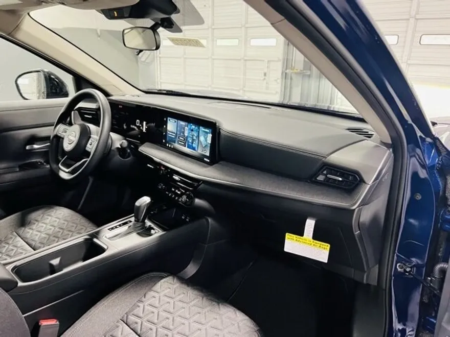 2026 Nissan Kicks SV photo 1