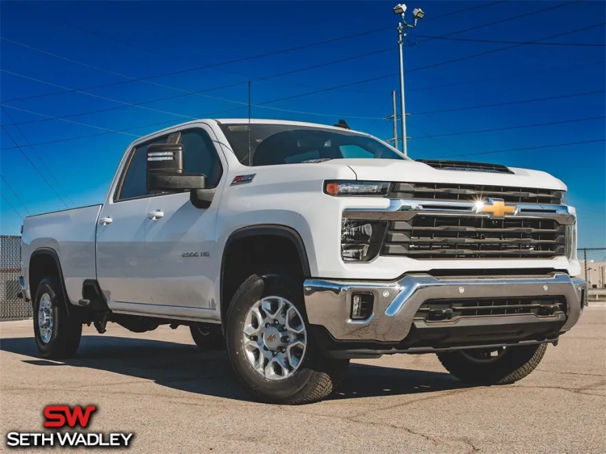 2025 Chevrolet Silverado 2500HD LT photo 1