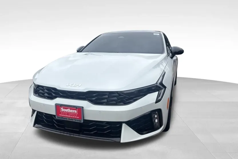 2025 Kia K5 GT-Line photo 1