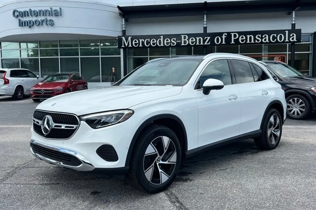 2024 Mercedes Benz GLC 300 4MATIC photo 1