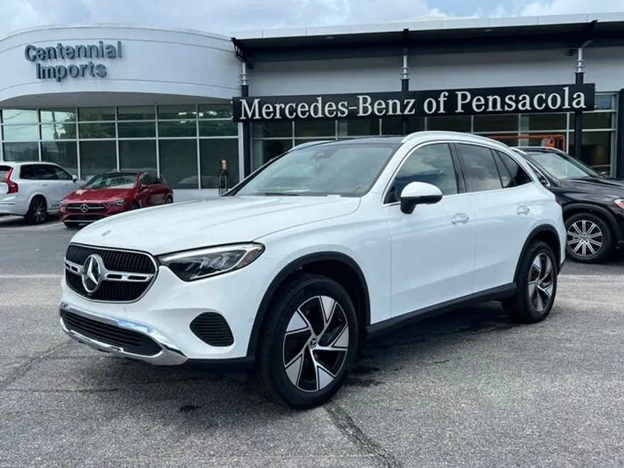 2024 Mercedes Benz GLC 300 4MATIC photo 1
