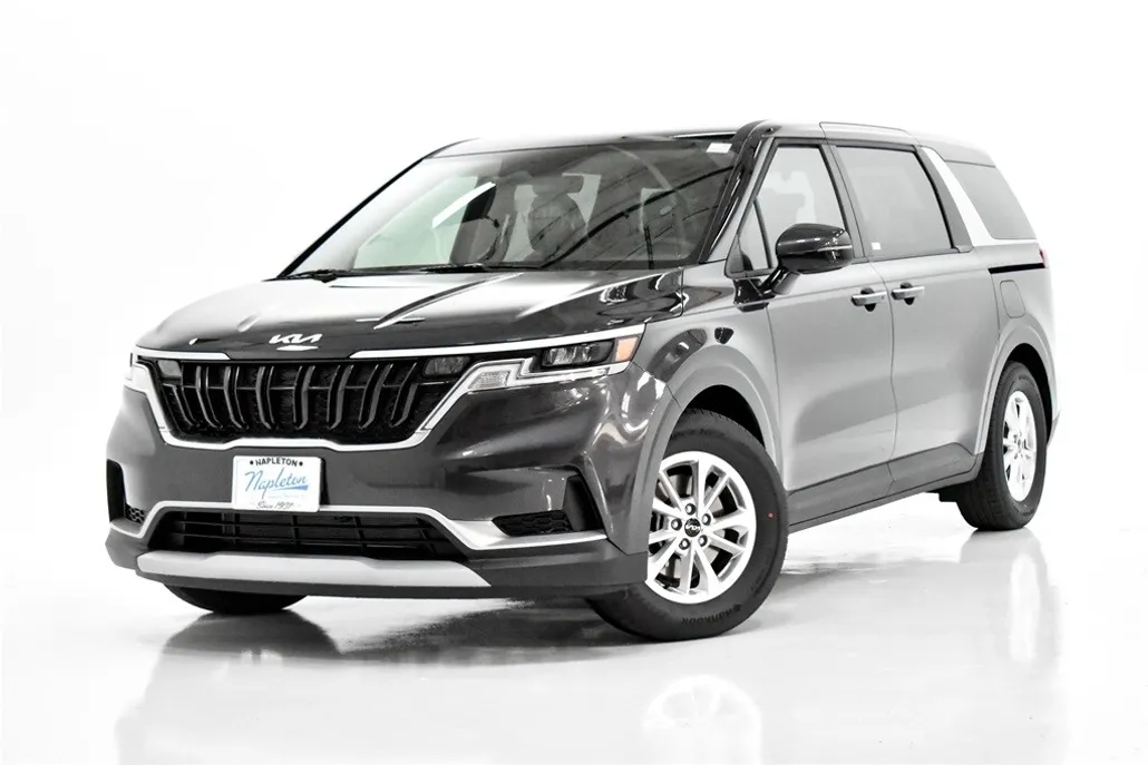 2024 Kia Carnival LX photo 1
