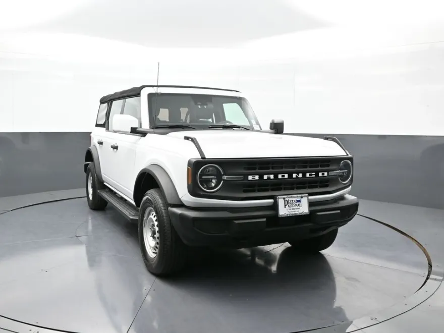 2021 Ford Bronco Base photo 1