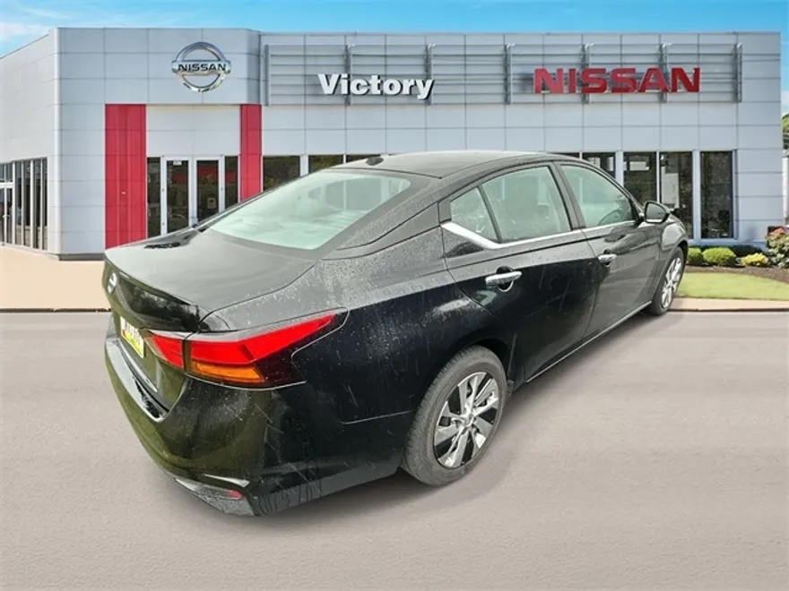 2019 Nissan Altima 2.5 S photo 1