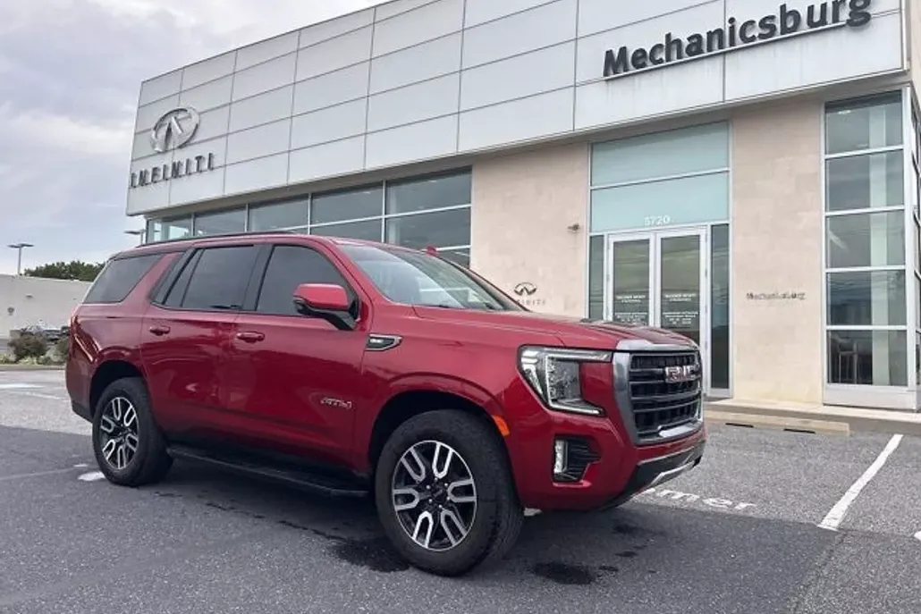 2024 Gmc Yukon AT4 photo 1