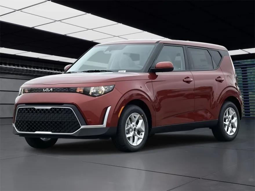 2025 Kia Soul LX photo 1