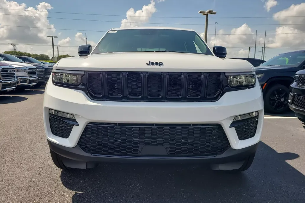 2025 Jeep Grand Cherokee Limited photo 1