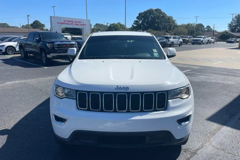 2018 Jeep Grand Cherokee Laredo E photo 1