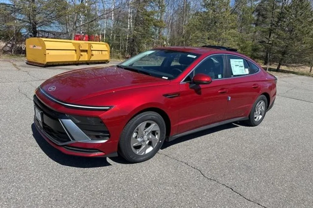 2025 Hyundai Sonata SE photo 1