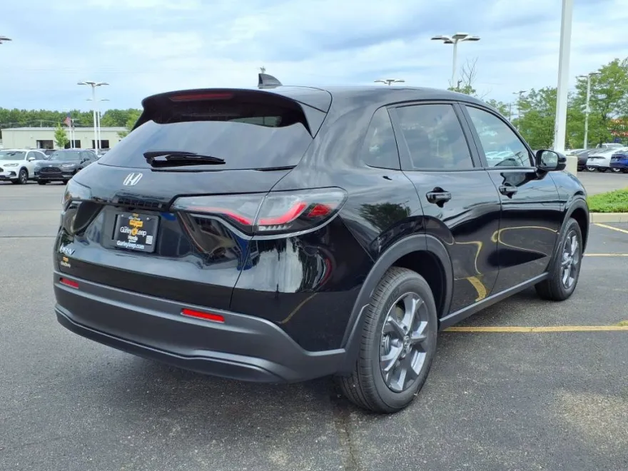 2026 Honda HR-V LX photo 1