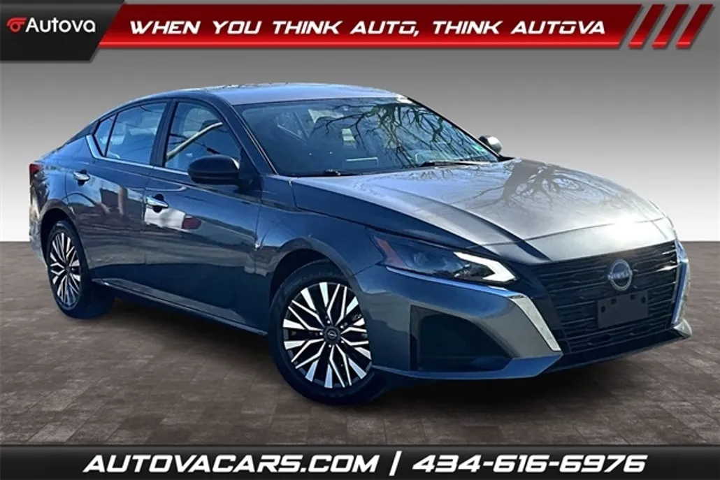 2025 Nissan Altima 2.5 SV photo 1