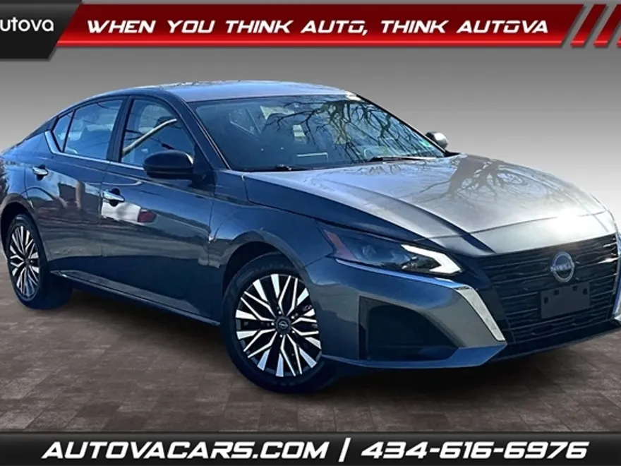2025 Nissan Altima 2.5 SV photo 1