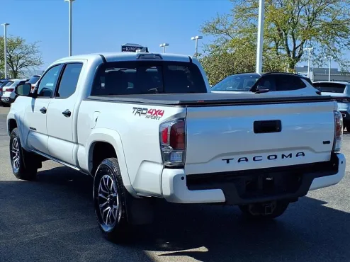 2023 Toyota Tacoma TRD Sport V6 photo 4