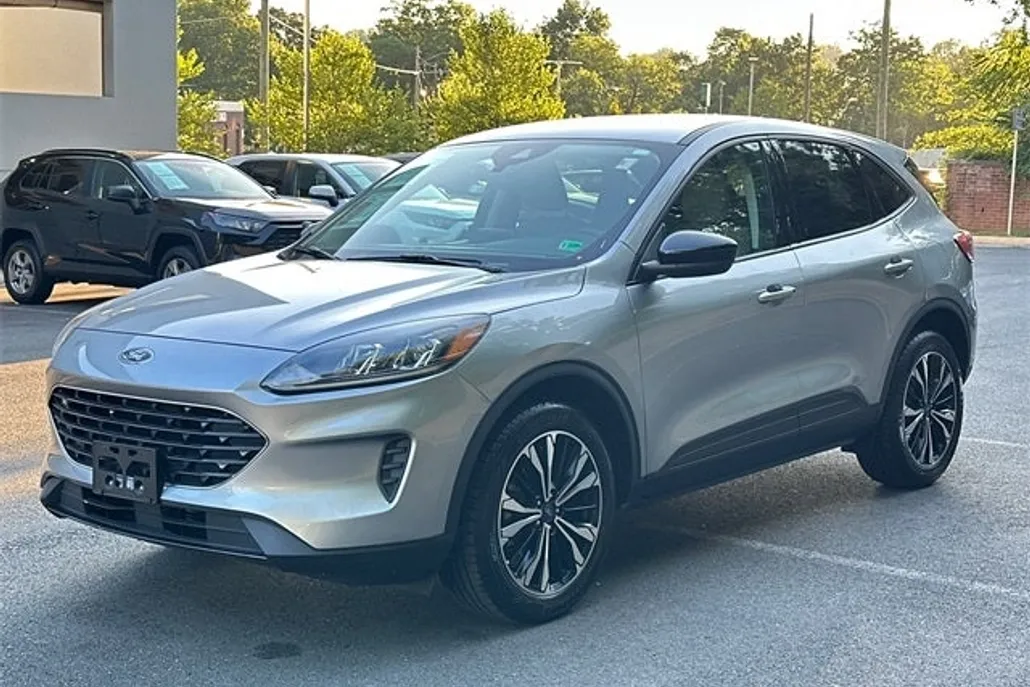 2022 Ford Escape SE photo 1