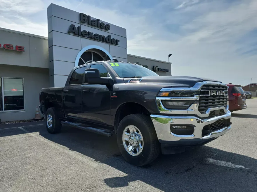 2025 Ram 2500 Tradesman photo 1