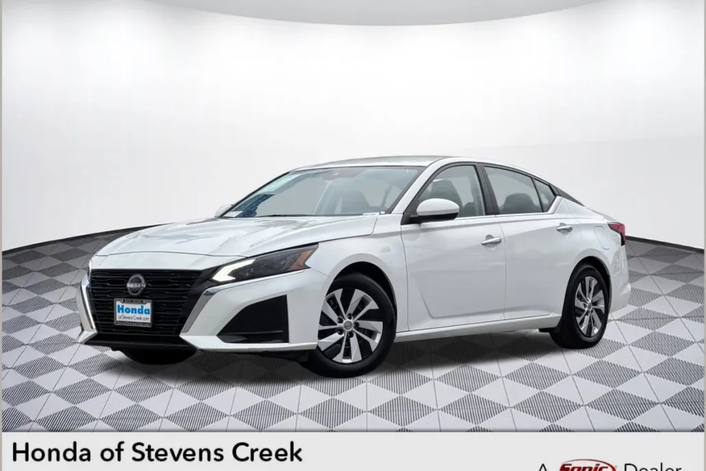 2023 Nissan Altima 2.5 S photo 1