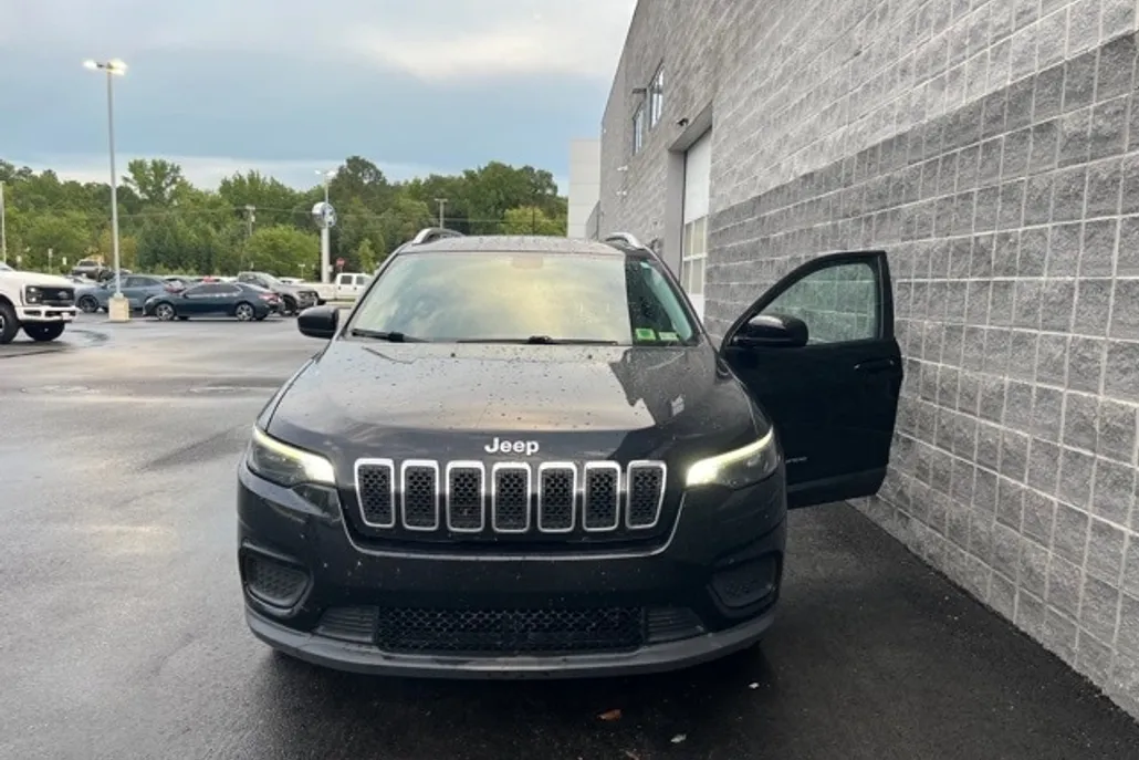 2020 Jeep Cherokee Latitude photo 1