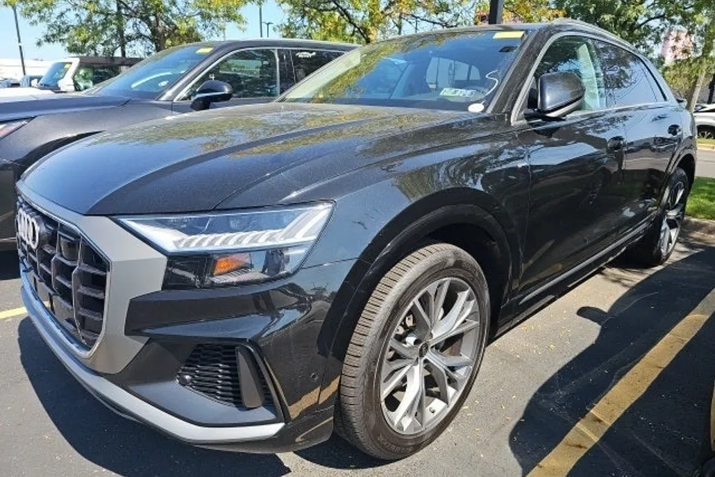 2023 Audi Q8 55 Premium Plus photo 1
