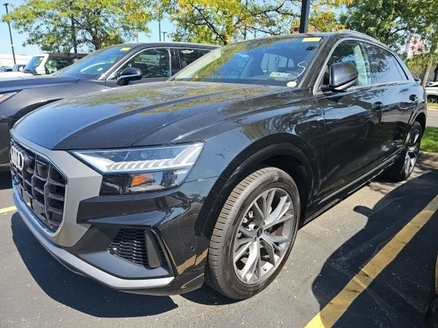 2023 Audi Q8 55 Premium Plus photo 1
