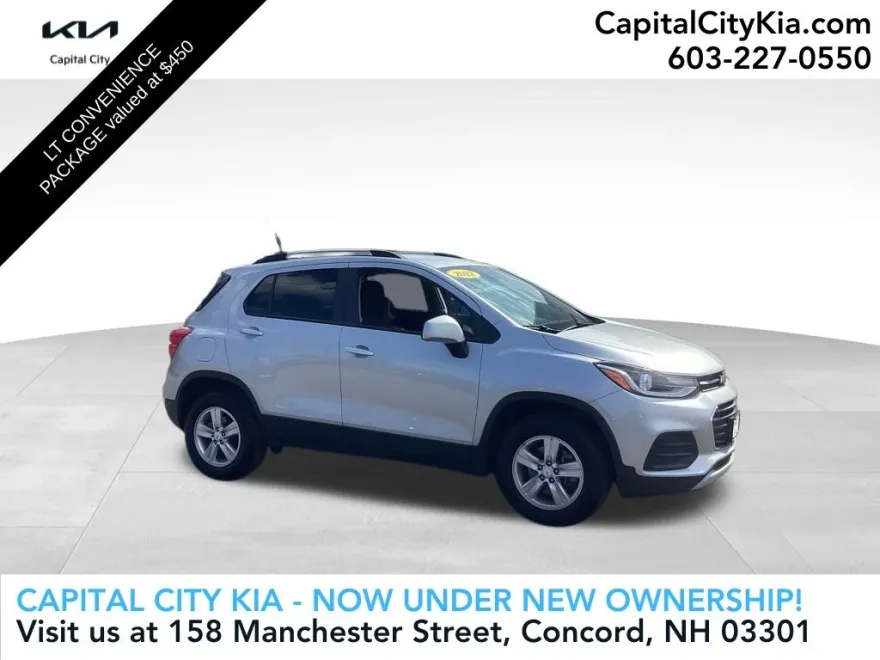 2022 Chevrolet Trax LT photo 1