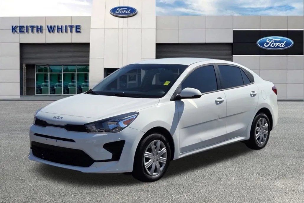 2023 Kia Rio LX S photo 1