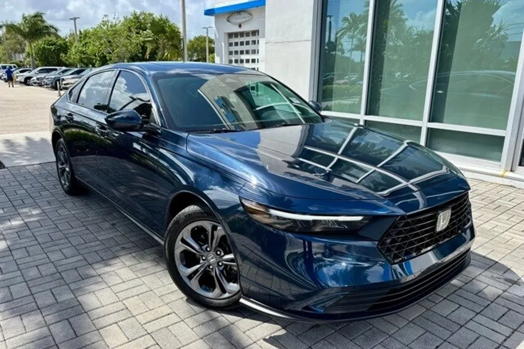 2023 Honda Accord EX photo 1