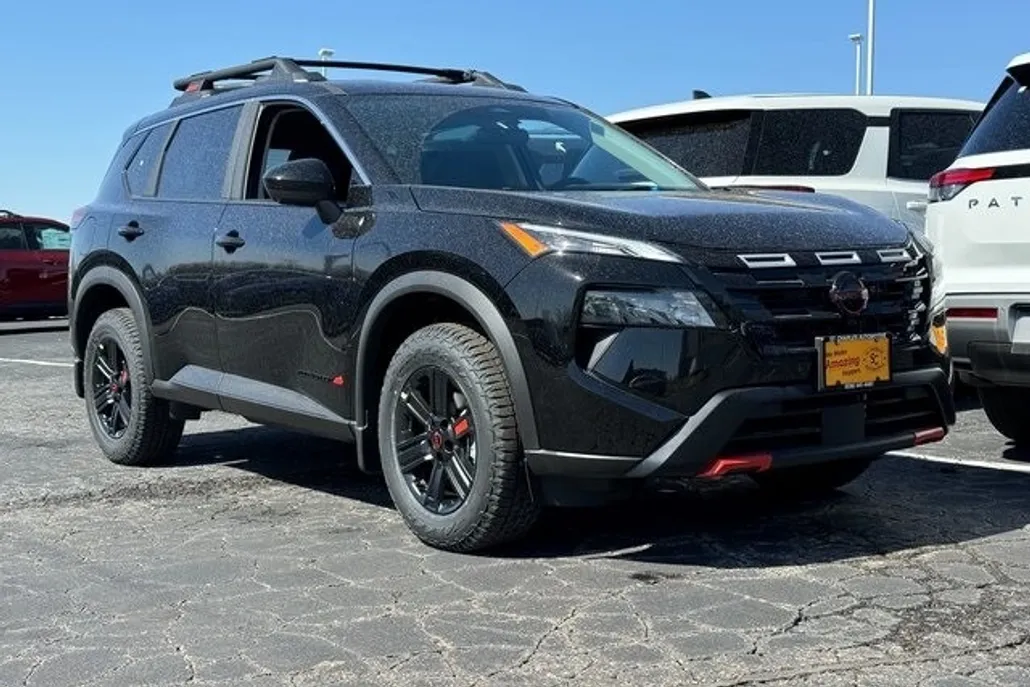 2025 Nissan Rogue photo 1