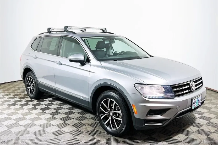 2021 Volkswagen Tiguan SE photo 1
