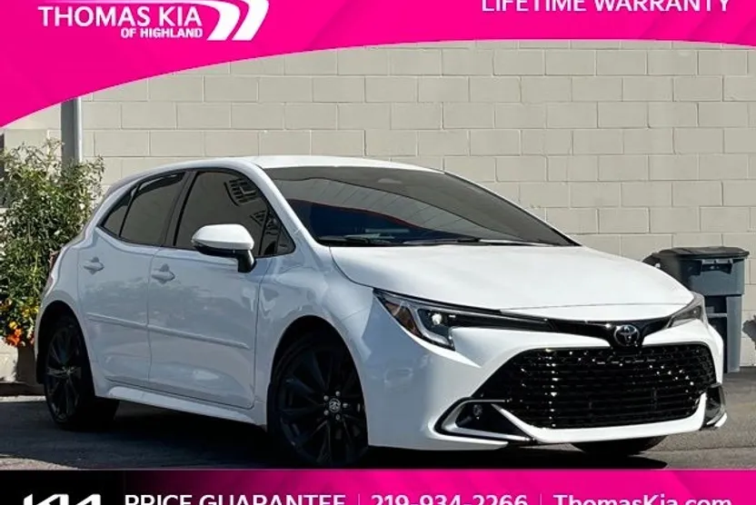 2025 Toyota Corolla XSE photo 1