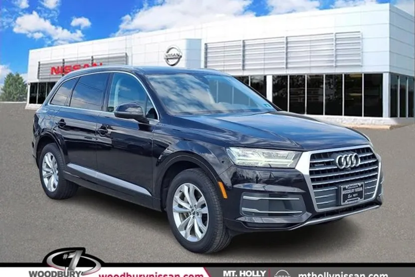 2019 Audi Q3 Premium photo 1