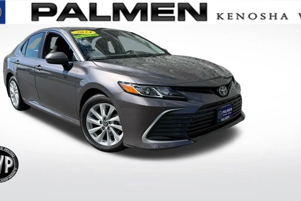 2024 Toyota Camry LE photo 1