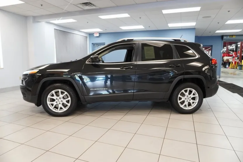 2015 Jeep Cherokee Latitude photo 1