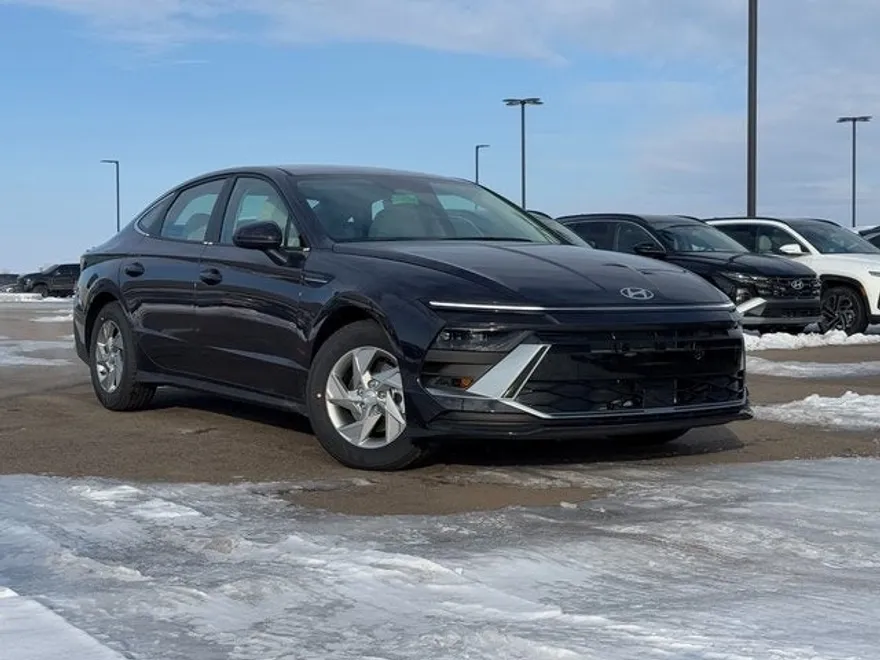 2025 Hyundai Sonata SE photo 1