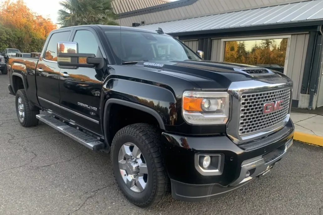 2017 Gmc Sierra 3500 HD Denali photo 1