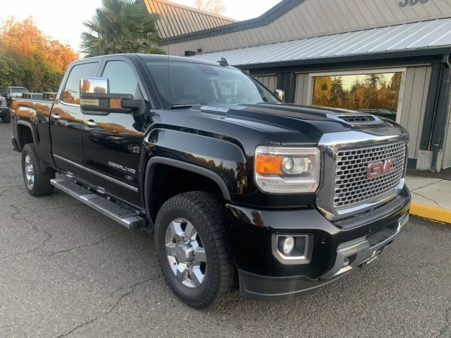 2017 Gmc Sierra 3500 HD Denali photo 1