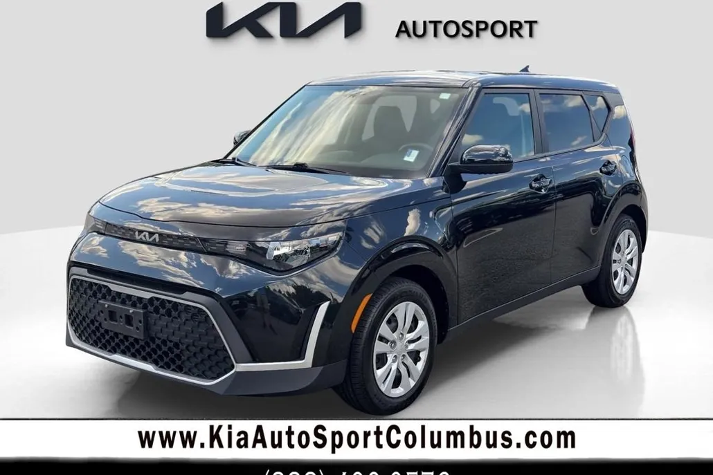2023 Kia Soul LX photo 1