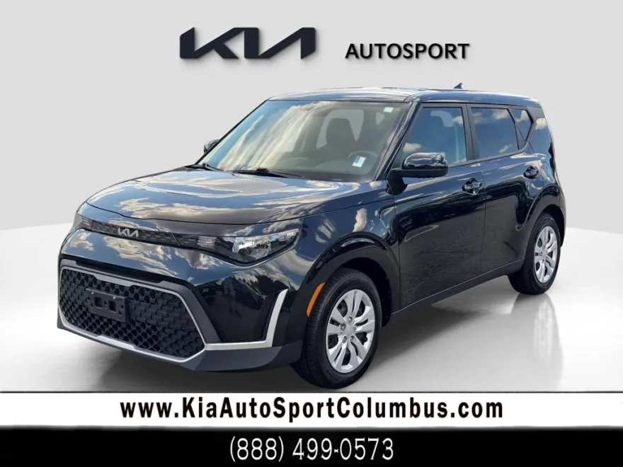 2023 Kia Soul LX photo 1