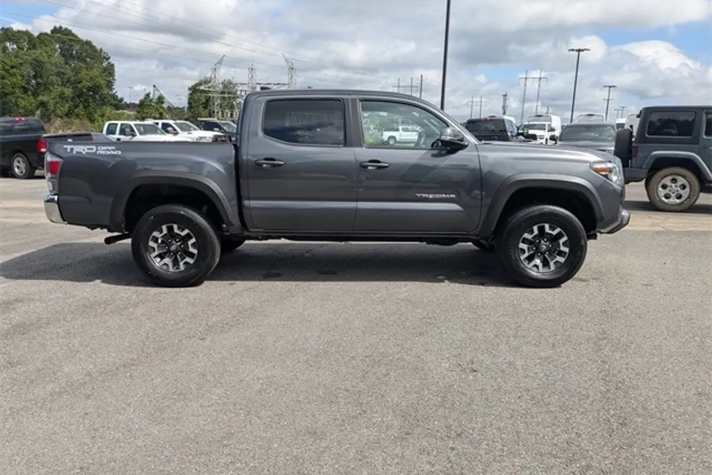 2023 Toyota Tacoma SR5 photo 1