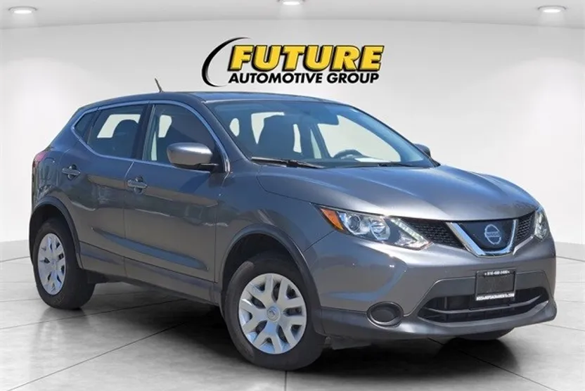 2019 Nissan Rogue Sport S photo 1