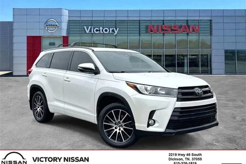 2017 Toyota Highlander SE photo 1