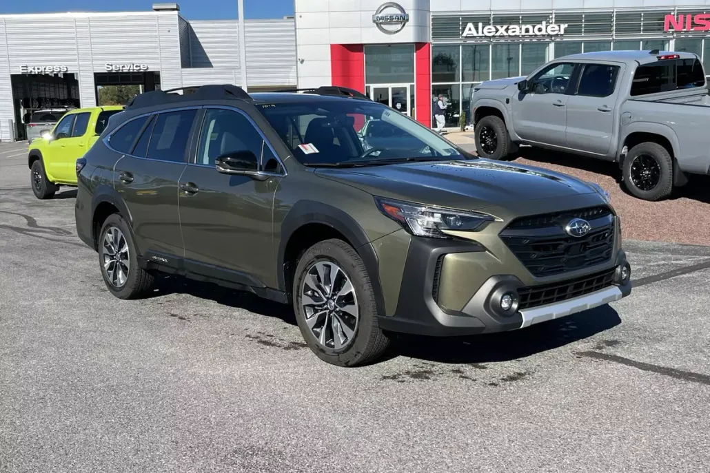 2023 Subaru Outback Limited photo 1