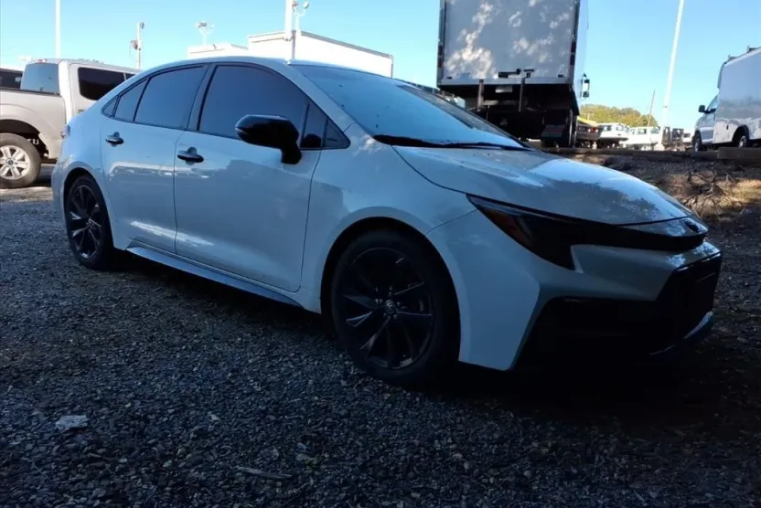2021 Toyota Corolla SE photo 1