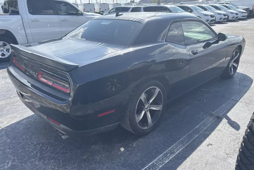 2015 Dodge Challenger R/T Plus Shaker photo 1