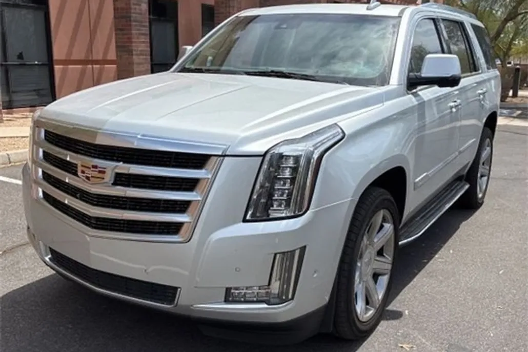 2019 Cadillac Escalade Luxury photo 1