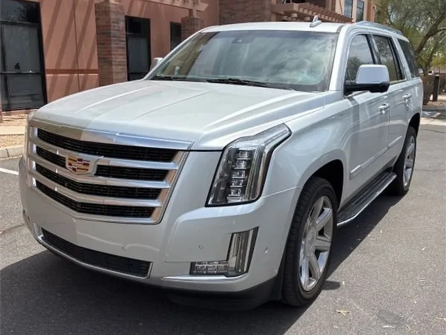 2019 Cadillac Escalade Luxury photo 1