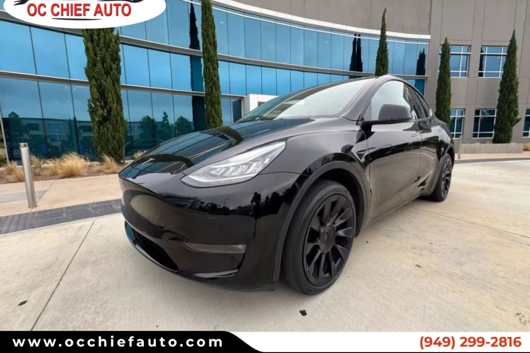 2022 Tesla Model Y Long Range photo 1