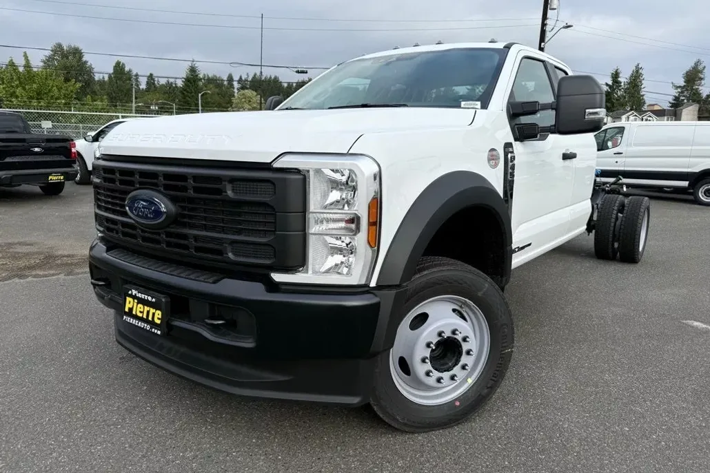 2025 Ford F-450 photo 1