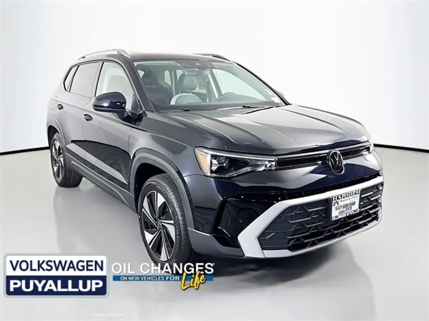 2025 Volkswagen Taos SE photo 1