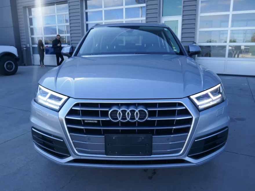 2019 Audi Q5 Premium Plus photo 1