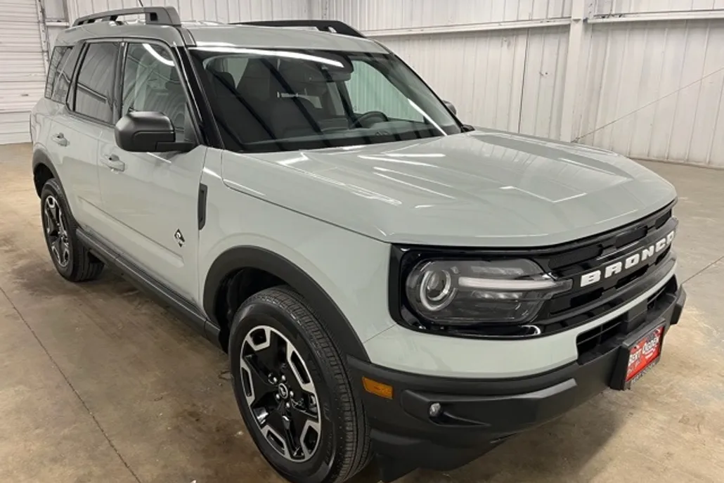 2023 Ford Bronco Sport Outer Banks photo 1